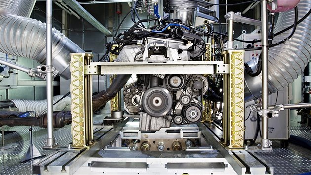 V Motorovém centru zkoušíme i 1000 hodin V Motorovém centru zkoušíme i 1000 hodin