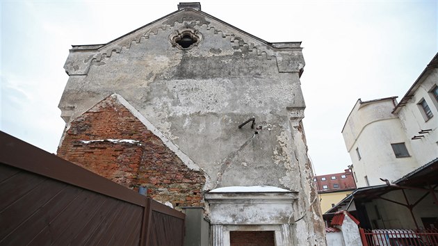 Synagoga v Pacov slouila svmu elu do podzimu roku 1941. Pot ji vyuvali zemdlci i lihovar. Nyn ji koupil spolek Tikkun, kter m v plnu ji opravit, obnovit zazdn vchod a zdit v n expozici vnovanou pacovskm idm.