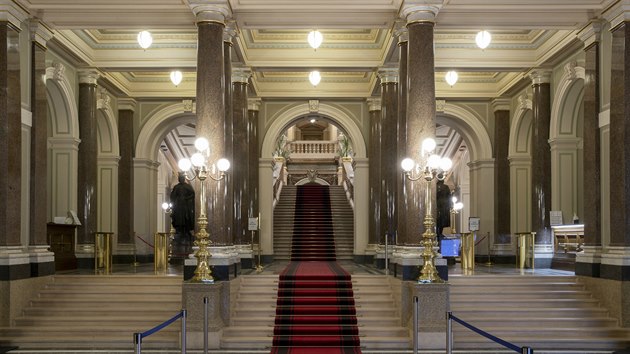 Natáčela se v nich mimo jiné i jedna ze slavných bondovek, Casino Royal, akční Mission: Impossible nebo novodobá adaptace legendárního příběhu Jacka Rozparovače s názvem Z pekla.