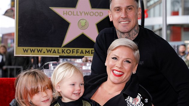 Zpvaka Pink, jej manel Carey Hart a dti Willow a Jameson (Los Angeles, 5. nora 2019)