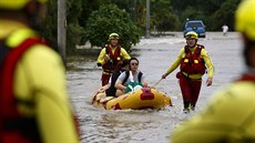 Záchranáři v Queenslandu mají plné ruce práce. Záchranáři v Queenslandu mají plné ruce práce.