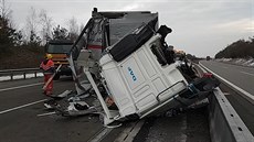 Havárie dvou kamionů na D5 Havárie dvou kamionů na D5