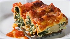 Zapečené cannelloni se špenátem a ricottou Zapečené cannelloni se špenátem a ricottou