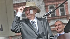 Prezident Miloš Zeman navštívil Nový Jičín v září 2017. Na Masarykově náměstí... Prezident Miloš Zeman navštívil Nový Jičín v září 2017. Na Masarykově náměstí...