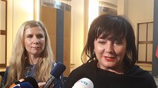 Ministryně financí Alena Schillerová za ANO a Kateřina Valachová z ČSSD... Ministryně financí Alena Schillerová za ANO a Kateřina Valachová z ČSSD...