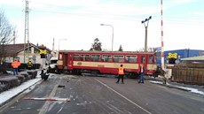 Na železničním přejezdu v Holicích došlo ke střetu motoráku s dodávkou. Na železničním přejezdu v Holicích došlo ke střetu motoráku s dodávkou.