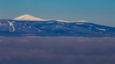 Pohled na Krkonoše z balónu od Hradce Králové (5.2.2019). Pohled na Krkonoše z balónu od Hradce Králové (5.2.2019).