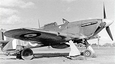 Hawker Hurricane 312. eskoslovenské stíhací peruti, u které  Tomá Zrník z...