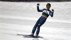 Timi Zajc letecký závod v Oberstdorfu ovládl. Timi Zajc letecký závod v Oberstdorfu ovládl.