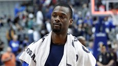 Harrison Barnes jde naposledy do kabiny Dallasu.