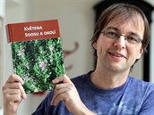 Jíří Brabec, spoluautor nové přírodovědné publikace Květena Soosu a okolí. Jíří Brabec, spoluautor nové přírodovědné publikace Květena Soosu a okolí.