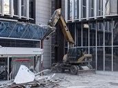 Na pražských Vinohradech začala plánovaná demolice souboru budov Transgas. (15.... Na pražských Vinohradech začala plánovaná demolice souboru budov Transgas. (15....