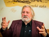 Ladislav Hodný v mládí koketoval s myšlenkou, že by šel místo studií na... Ladislav Hodný v mládí koketoval s myšlenkou, že by šel místo studií na...