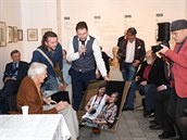 Oslava stých narozenin cestovatele Miroslava Zikmunda se uskutečnila ve Zlíně. Oslava stých narozenin cestovatele Miroslava Zikmunda se uskutečnila ve Zlíně.