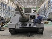 Samohybné dělo SU-100 se v Šenově dočkalo kompletní opravy. Samohybné dělo SU-100 se v Šenově dočkalo kompletní opravy.