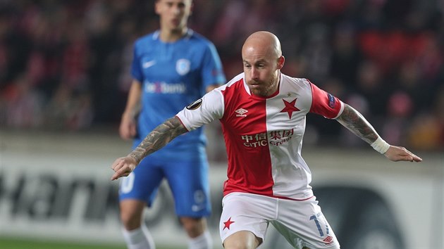 Slvistick zlonk Miroslav Stoch v akci bhem utkn fotbalov Evropsk ligy proti Genku.