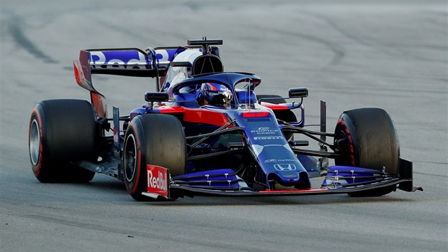 Alexander Albon ze stje Toro Rosso pi testech v Barcelon