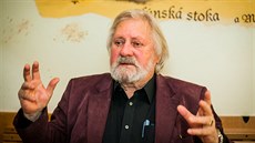 Ladislav Hodný v mládí koketoval s myšlenkou, že by šel místo studií na... Ladislav Hodný v mládí koketoval s myšlenkou, že by šel místo studií na...