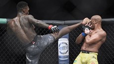 Vlevo kope nigerijský zápasník MMA Israel Adesanya. Vpravo se brání jeho vzor z... Vlevo kope nigerijský zápasník MMA Israel Adesanya. Vpravo se brání jeho vzor z...