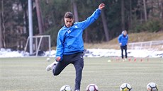 Pětadvacetiletý fotbalista Stephano Alves de Almeida naposledy působil v... Pětadvacetiletý fotbalista Stephano Alves de Almeida naposledy působil v...