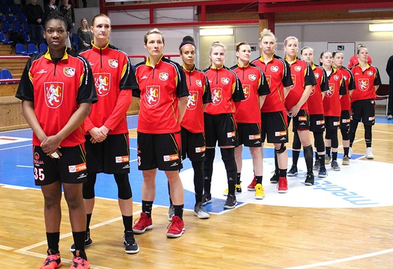 Basketbalistky Hradce Králové na finálovém turnaji Stedoevropské ligy CEWL