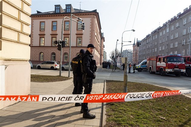Policie evakuovala ve tvrtek dopoledne budovu Vrchního soudu v Olomouci,...