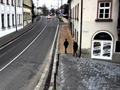 Dvojice cizinců, která sebrala ženě kabelku Dvojice cizinců, která sebrala ženě kabelku