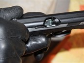 Airsoftová pistole, kterou muž v Brně ohrožoval své spolubydlící, protože... Airsoftová pistole, kterou muž v Brně ohrožoval své spolubydlící, protože...