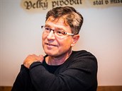 Martin Gregora chtěl v mládí porušit rodinnou lékařskou tradici. Nakonec na... Martin Gregora chtěl v mládí porušit rodinnou lékařskou tradici. Nakonec na...