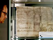 V Brně je k vidění kopie nejstarší dochované listiny na českém území z roku 994... V Brně je k vidění kopie nejstarší dochované listiny na českém území z roku 994...