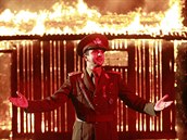Záběr z filmu „Je mi jedno, že se zapíšeme do dějin jako barbaři“ Záběr z filmu „Je mi jedno, že se zapíšeme do dějin jako barbaři“