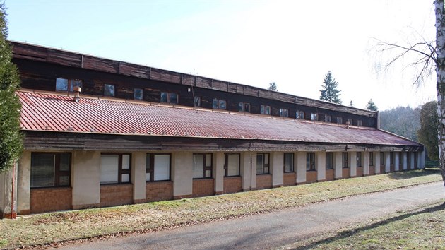 Dtsk pavilon byl postaven v roce 1987 a stal se tak jednou ze zhruba 25 budov nemocninho arelu, kter od roku 1971 slouil sovtsk armd. Naposledy pavilon slouil jako archiv Fakultn nemocnice Krlovsk Vinohrady, u del dobu je vak przdn.