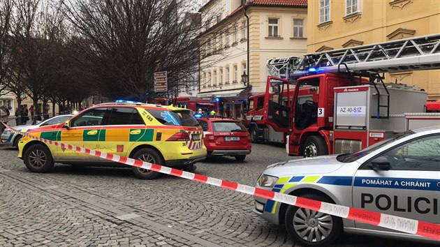 Na Mal Stran hasii hasili por podkrovnho bytu. (22. 2. 2019)