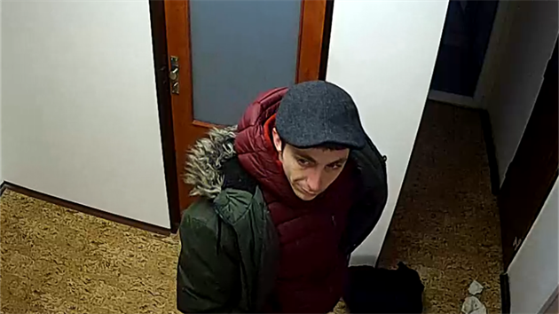 Pražští policisté hledají muže podezřelého hned z několika krádeží.
