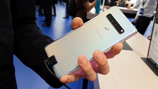 Nov Samsung Galaxy S10 v 5G proveden