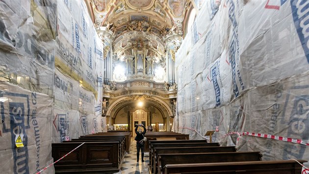 Bazilika Navtven Panny Marie na Svatm Kopeku u Olomouce se dokala velkch oprav, kter se tkaj celho arelu. Mimo jin je doasn bez olte, bohosluby se tu ale konaj i nadle.