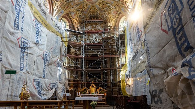 Bazilika Navtven Panny Marie na Svatm Kopeku u Olomouce se dokala velkch oprav, kter se tkaj celho arelu. Mimo jin je doasn bez olte, bohosluby se tu ale konaj i nadle.