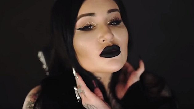 Klara Lima ve svm videoklipu k singlu Push (2019)