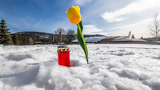 Chalupa pod Janovmi boudami v Krkonoch shoela pi rozshlm poru, vyetuj ho hasii i kriminalist (25. 2. 2019).