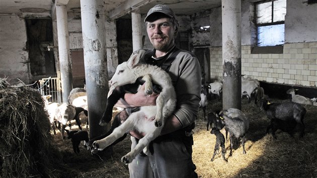 Na salai v Bocanovicch se staraj o dv stovky nov narozench jehat.