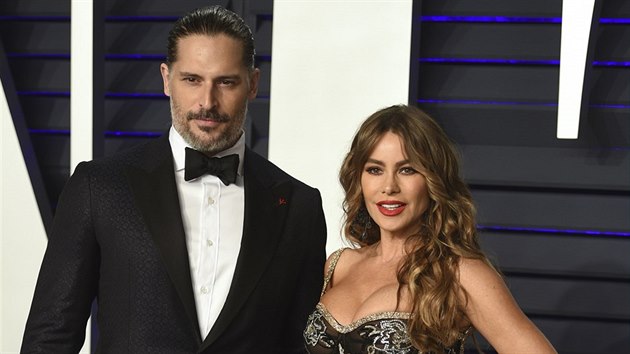 Joe Manganiello a Sofia Vergara na Vanity Fair Oscar Party (Los Angeles, 24. nora 2019)