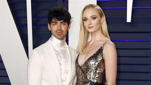 Joe Jonas a Sophie Turnerov na Vanity Fair Oscar Party (Los Angeles, 24. nora 2019)