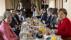 Britská premiérka Theresa Mayová a německá kancléřka Angela Merkelová na... Britská premiérka Theresa Mayová a německá kancléřka Angela Merkelová na...