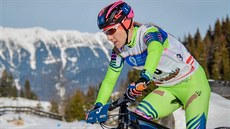 Helena Karásková Erbenová během závodu v zimním triatlonu Helena Karásková Erbenová během závodu v zimním triatlonu