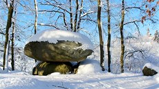 Kadovský viklan a okolní útvary byly vymodelovány při zvětrávání granodioritu. Kadovský viklan a okolní útvary byly vymodelovány při zvětrávání granodioritu.