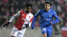 Španělský fotbalista Genku Alejandro Pozuelo v akci během úvodního duelu... Španělský fotbalista Genku Alejandro Pozuelo v akci během úvodního duelu...