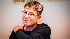 Martin Gregora chtěl v mládí porušit rodinnou lékařskou tradici. Nakonec na... Martin Gregora chtěl v mládí porušit rodinnou lékařskou tradici. Nakonec na...