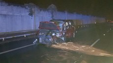 Dopravní nehoda na silnici I/37 u Pardubic skončila tragicky. Dopravní nehoda na silnici I/37 u Pardubic skončila tragicky.