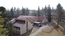 Dětský pavilon byl postaven v roce 1987 a stal se tak jednou ze zhruba 25 budov... Dětský pavilon byl postaven v roce 1987 a stal se tak jednou ze zhruba 25 budov...