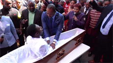 Jižní Afrika žaluje pastora za falešné zmrtvýchvstání (27.2.2019) Jižní Afrika žaluje pastora za falešné zmrtvýchvstání (27.2.2019)